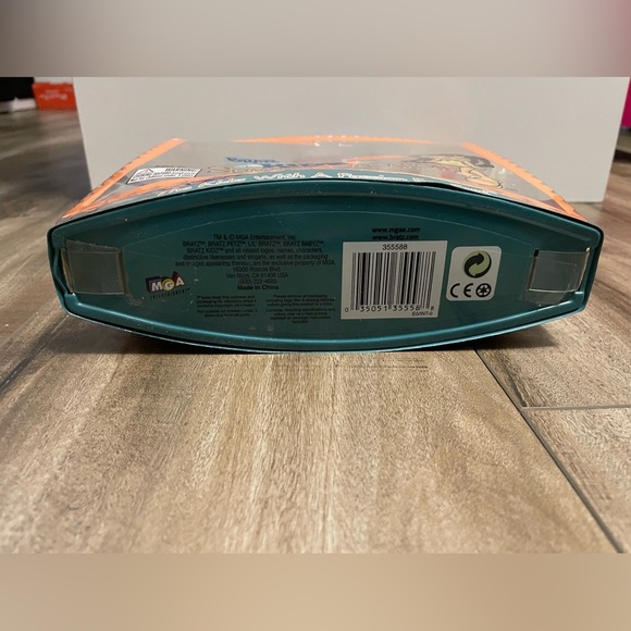 BRATZ Kidz Summer Vacation Sasha, NIB Rare HTF - Picture 5 of 8